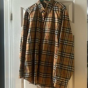 Men’s club Burberry shirt